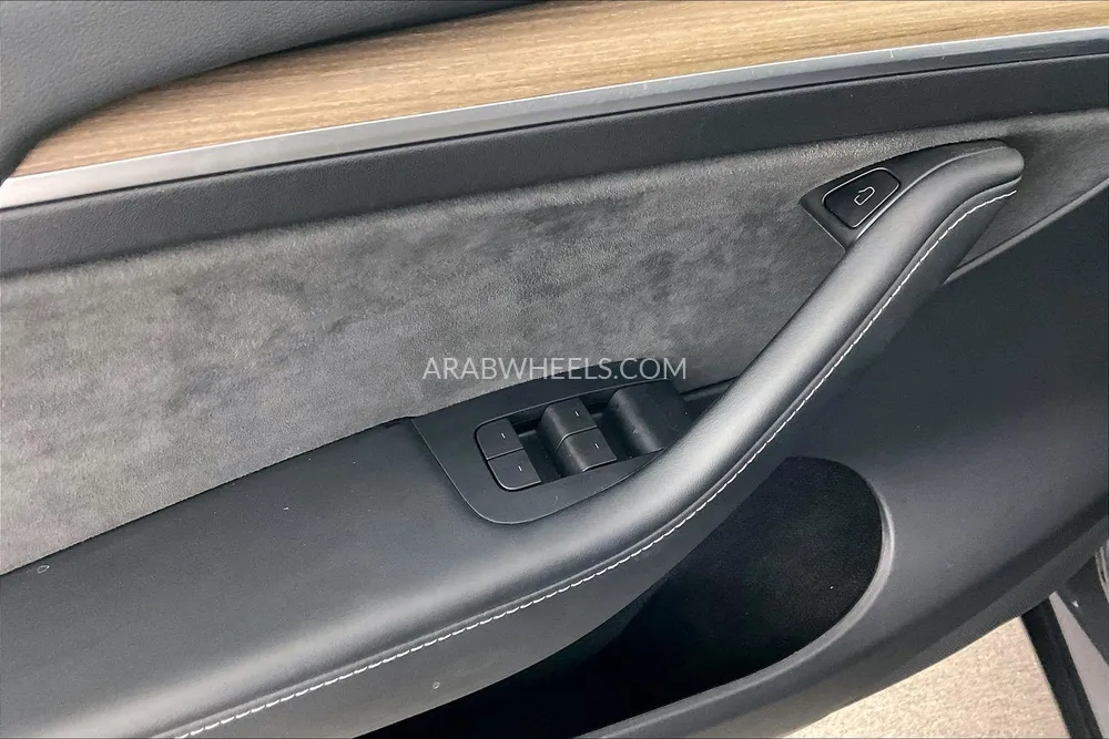Tesla Model Y 2023 for Sale in Sharjah Image-34