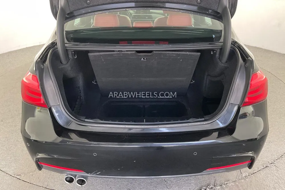 BMW 3 series 2018 for Sale in Sharjah Image-15