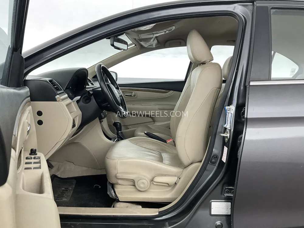 Suzuki Ciaz 2023 for Sale in Dubai Image-10