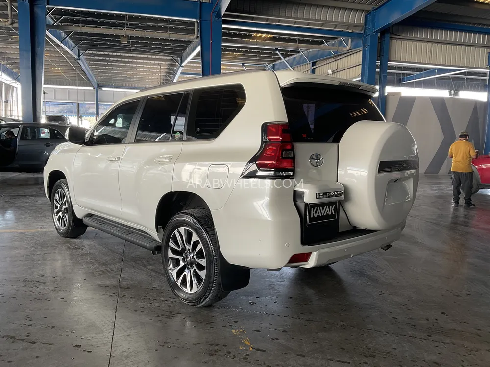 Toyota Land Cruiser Prado 2022 for Sale in Sharjah Image-4