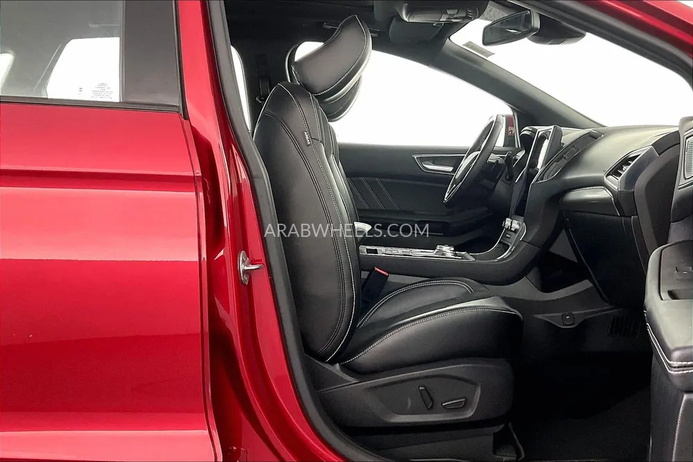 Ford Edge 2023 for Sale in Sharjah Image-12