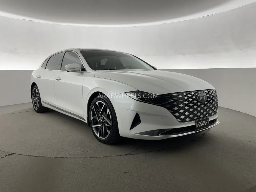 Hyundai Azera 2022 for Sale in Sharjah Image-3