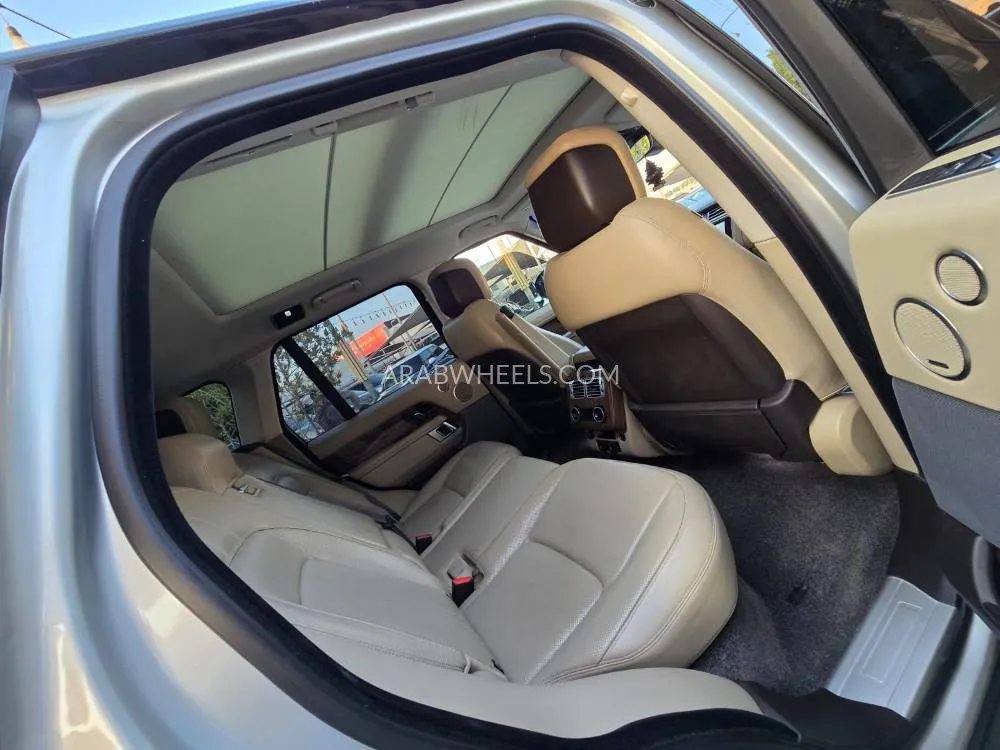 Land Rover Range Rover 2019 for Sale in Sharjah Image-3