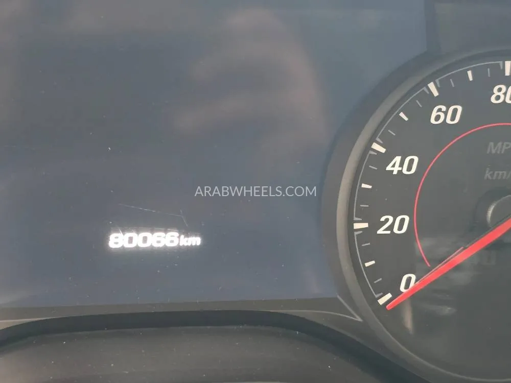 Chevrolet Camaro 2022 for Sale in Sharjah Image-7