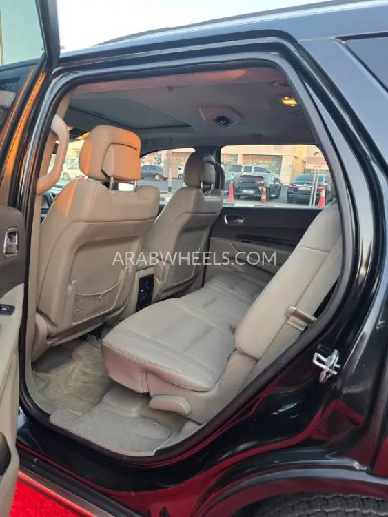 Dodge Durango 2013 for Sale in Sharjah Image-12
