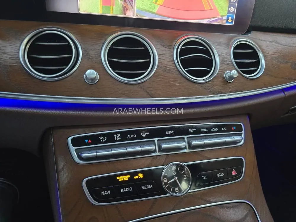 Mercedes Benz E Class 2020 for Sale in Sharjah Image-30