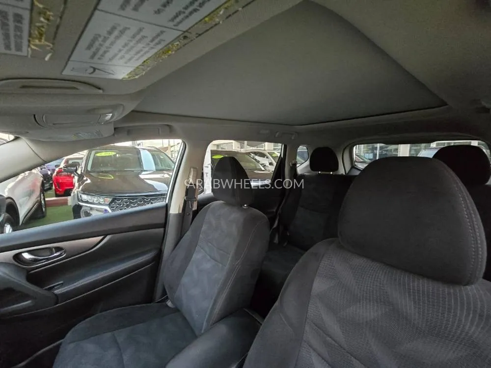 Nissan Rogue 2016 for Sale in Sharjah Image-8