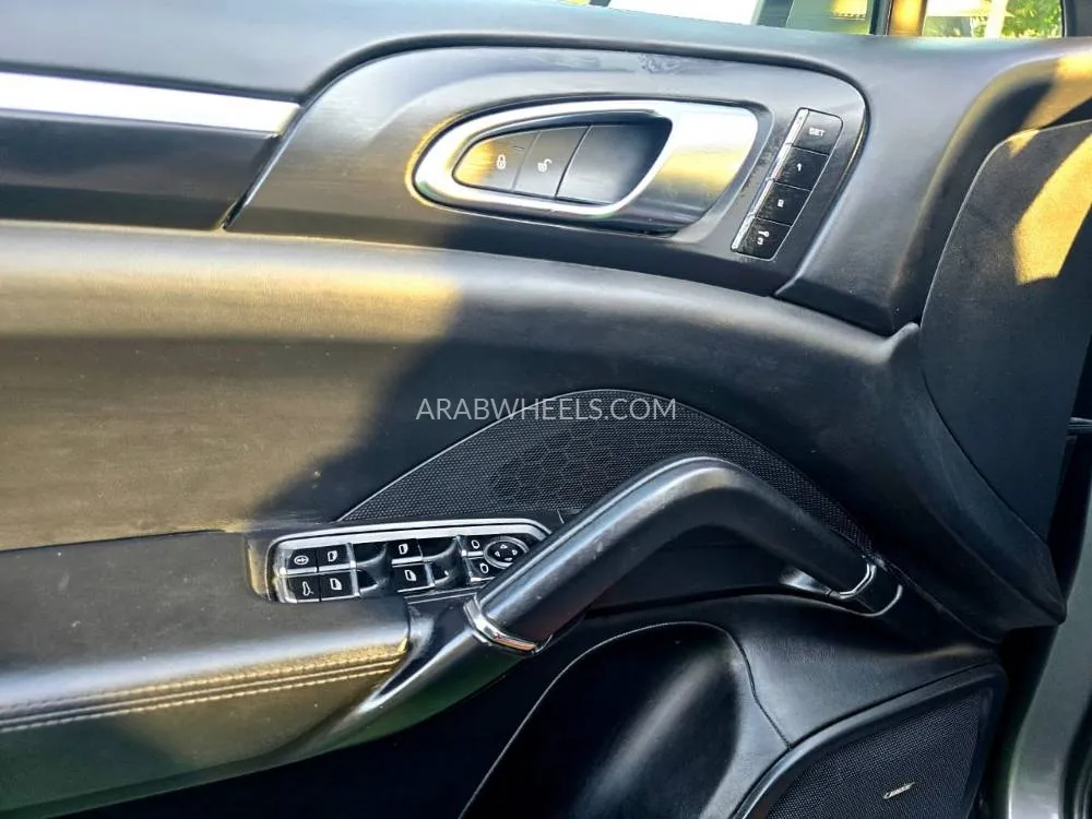 بورشه كايين 2013 for Sale in الشارقة Image-23