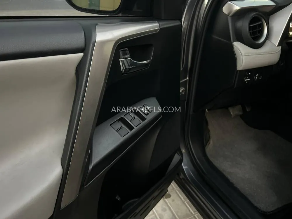 Toyota Rav4 2018 for Sale in Ras Al Khaimah Image-13