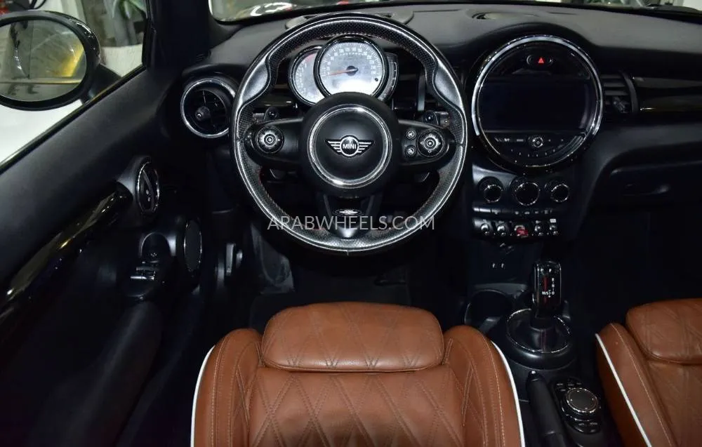 Mini Cooper 2019 for Sale in Dubai Image-12