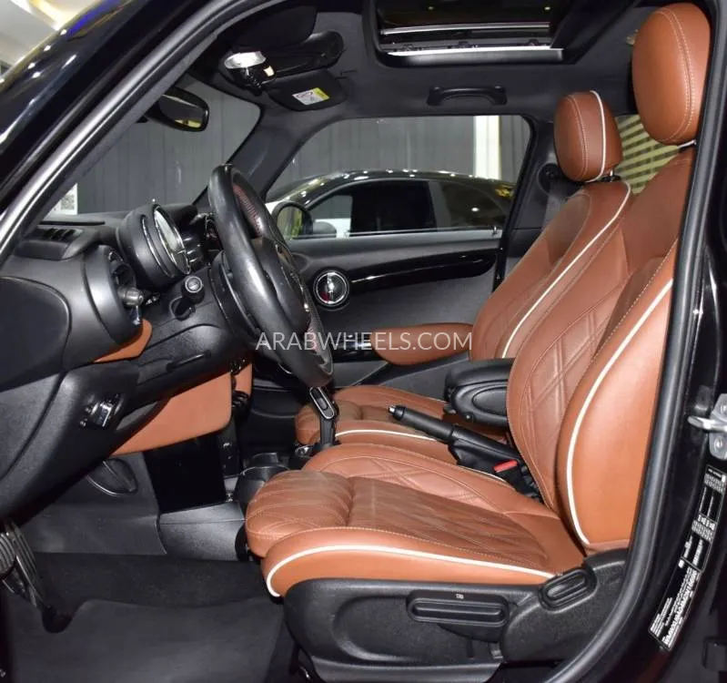 Mini Cooper 2021 for Sale in Dubai Image-10