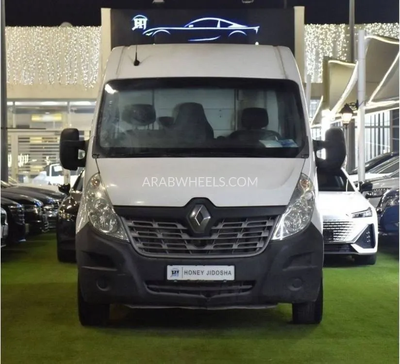 Renault Master 2020 for Sale in Dubai Image-2