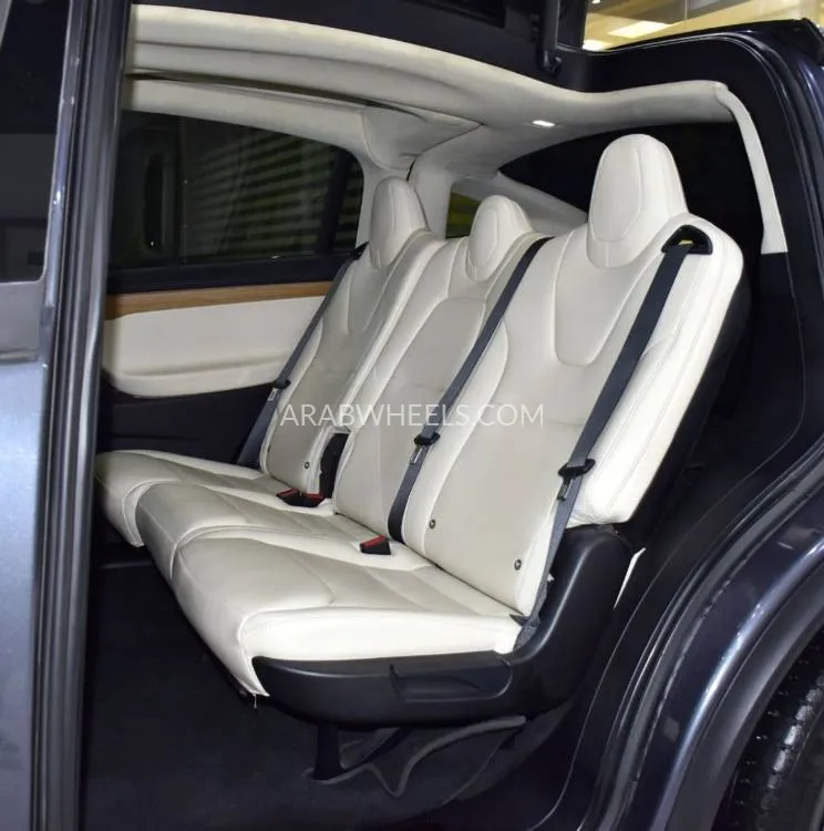 Tesla Model X 2019 for Sale in Dubai Image-17