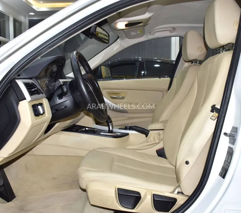 BMW 3 series 2017 for Sale in Dubai Image-10