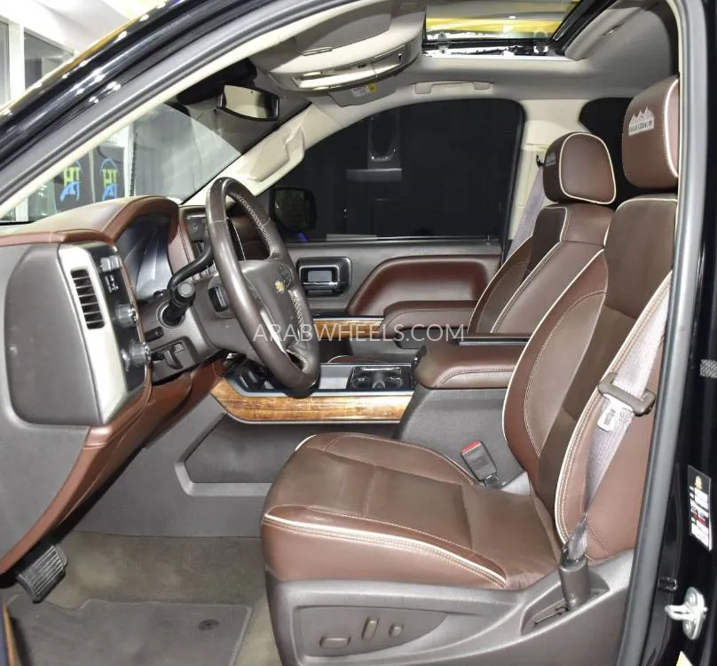 Chevrolet Silverado 2017 for Sale in Dubai Image-10