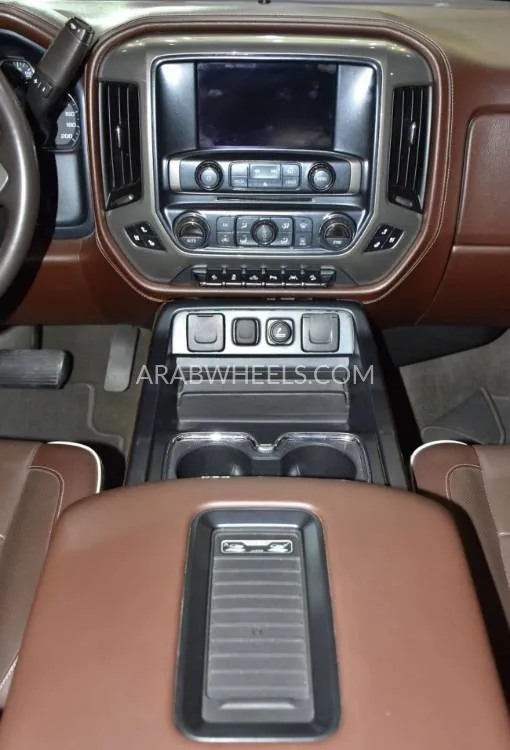 Chevrolet Silverado 2017 for Sale in Dubai Image-17