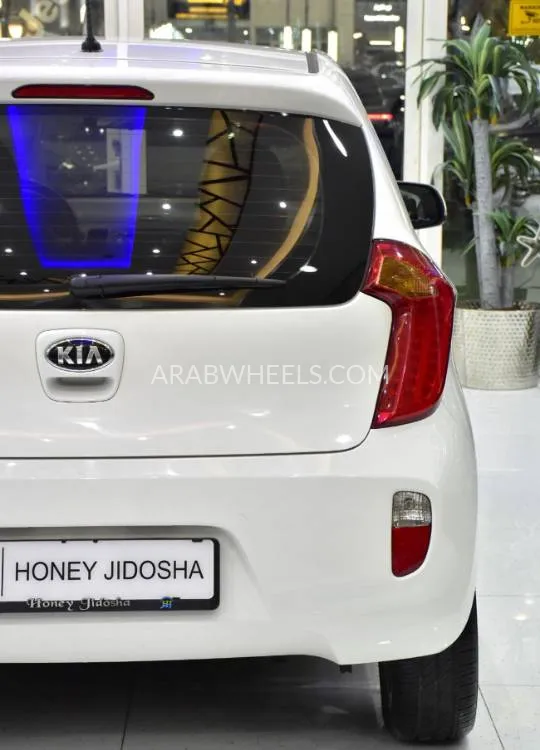 Kia Picanto 2015 for Sale in Dubai Image-9