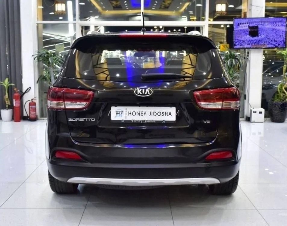 Kia Sorento 2016 for Sale in Dubai Image-5