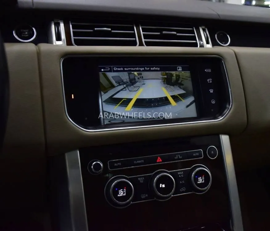 Land Rover Range Rover 2016 for Sale in Dubai Image-16