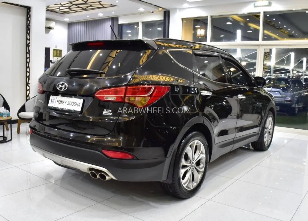 Hyundai Grand Santa Fe 2014 for Sale in Dubai Image-6