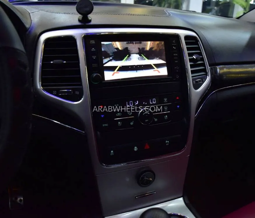 Jeep Cherokee 2012 for Sale in Dubai Image-14