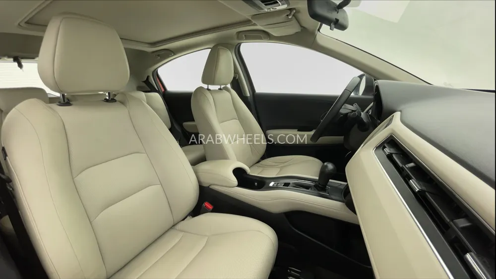 Honda HR-V 2021 for Sale in Dubai Image-25