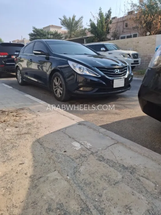Hyundai Sonata 2011 for Sale in Sharjah Image-4