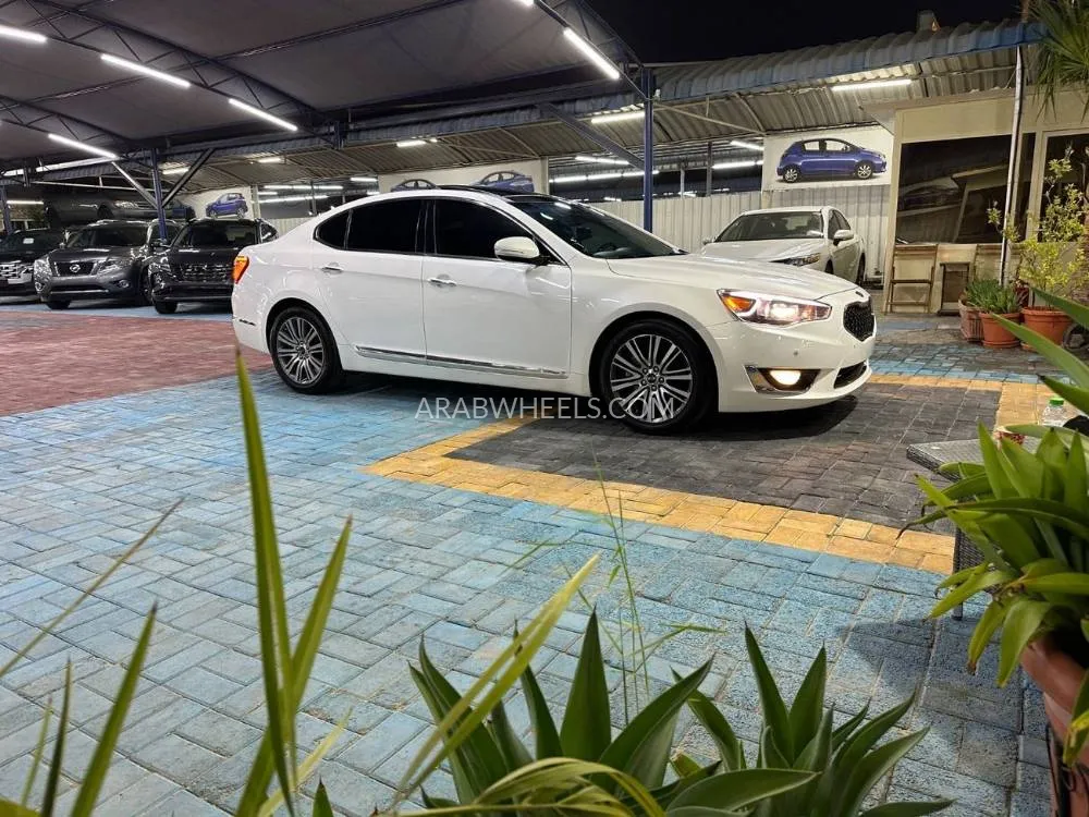 Kia Cadenza 2014 for Sale in Ajman Image-2