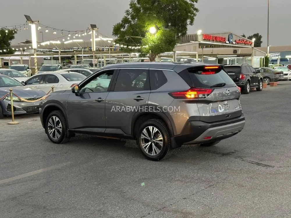 Nissan Rogue 2021 for Sale in Ajman Image-3