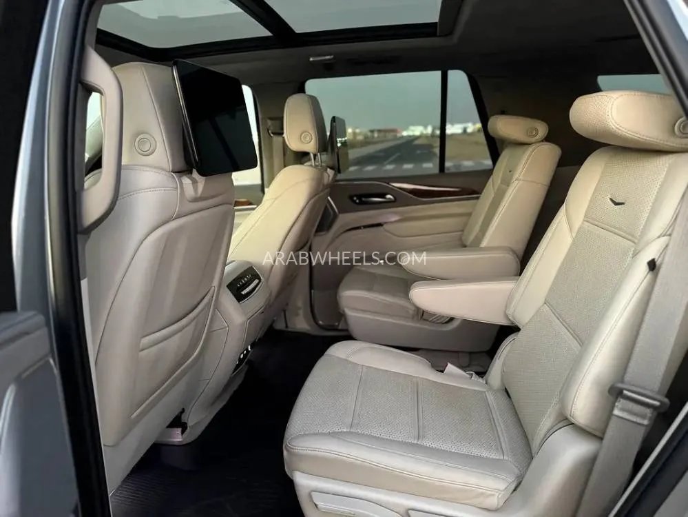 Cadillac Escalade 2023 for Sale in Sharjah Image-8