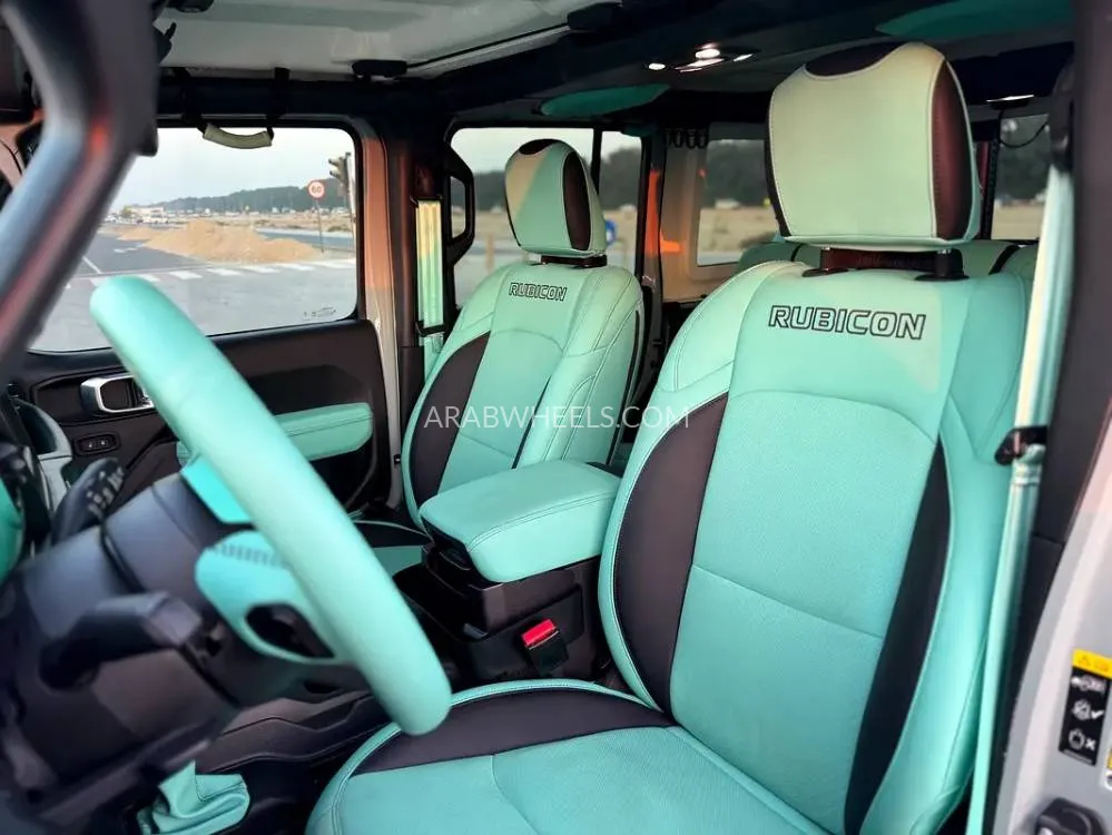 Jeep Wrangler 2023 for Sale in Sharjah Image-8