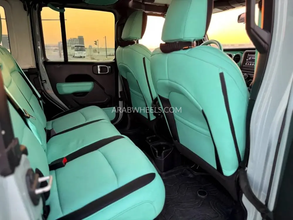 Jeep Wrangler 2023 for Sale in Sharjah Image-10