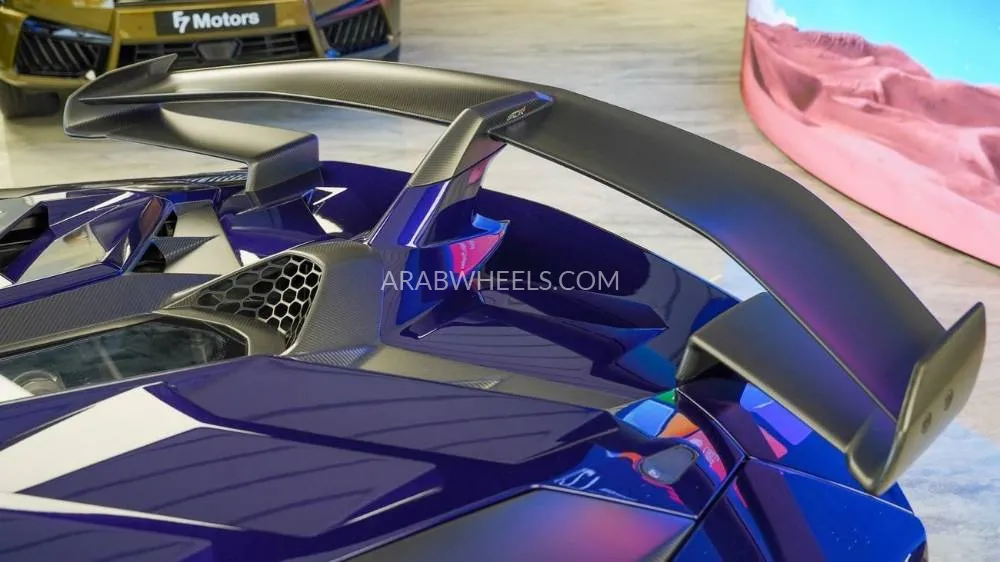 Lamborghini Aventador 2019 for Sale in Dubai Image-16
