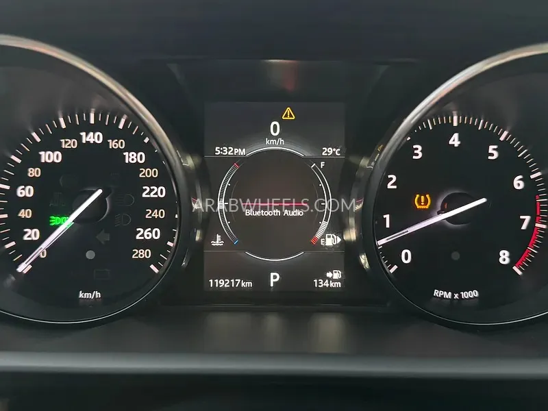 لاند روفر رينج روفر سبورت 2016 for Sale in الشارقة Image-15