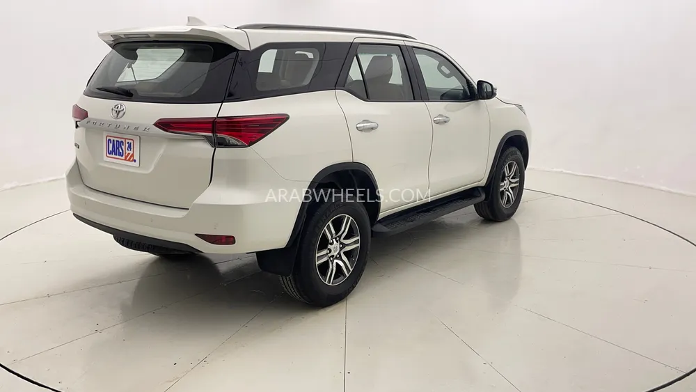 Toyota Fortuner 2022 for Sale in Dubai Image-3