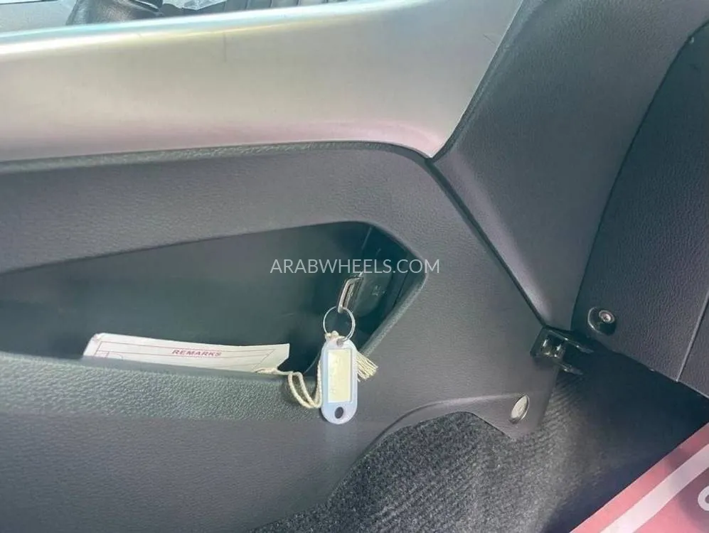 ميتسوبيشي باجيرو 2017 for Sale in دبي Image-22