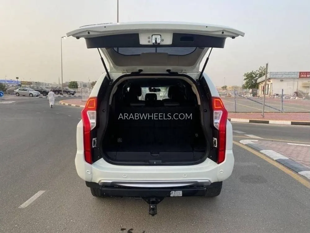 ميتسوبيشي باجيرو 2017 for Sale in دبي Image-8