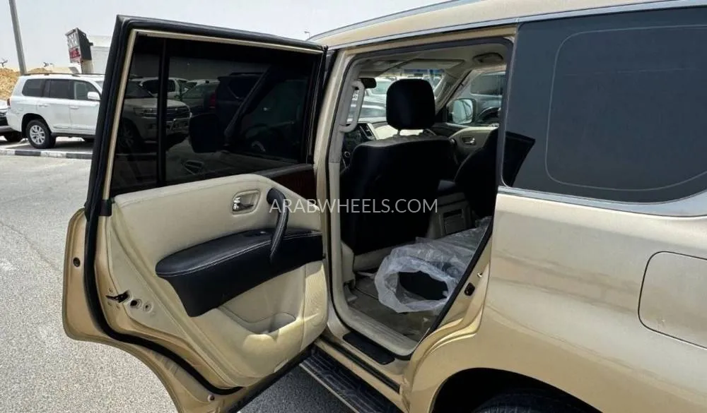 Nissan Patrol 2012 for Sale in Dubai Image-15