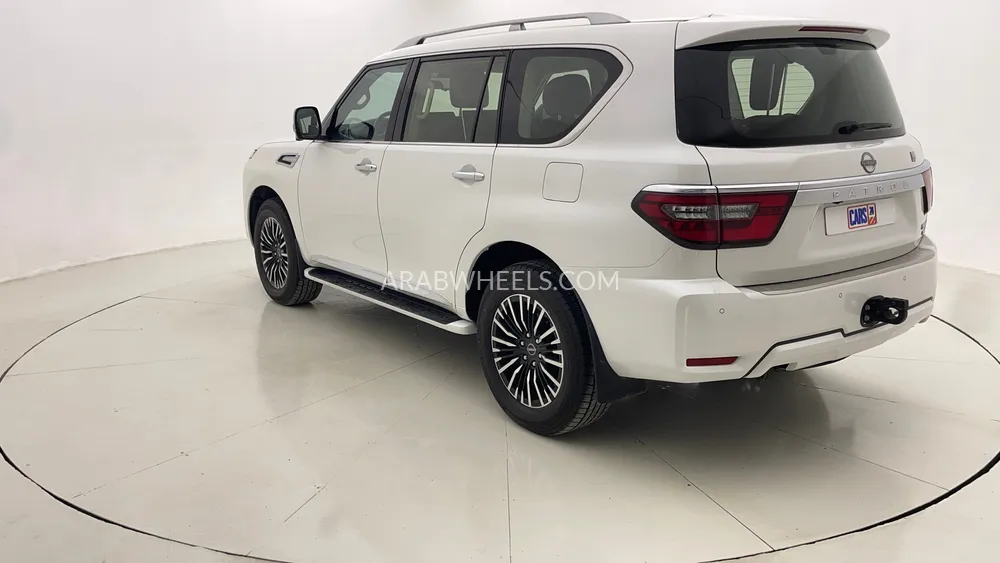Nissan Patrol 2022 for Sale in Dubai Image-5