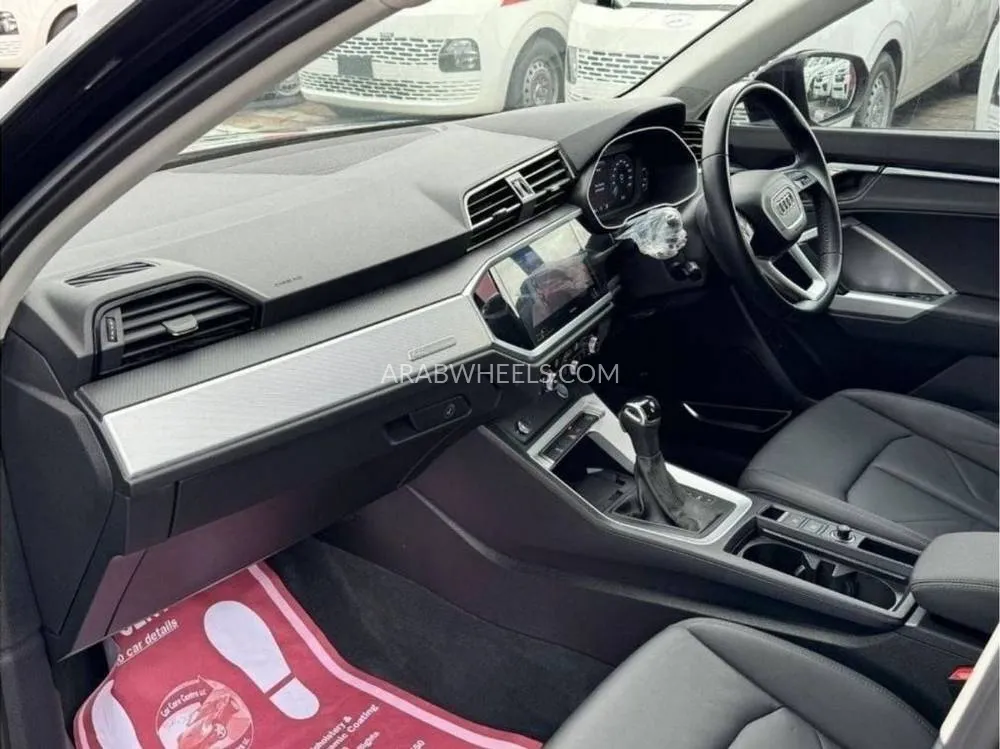 Audi Q3 2020 for Sale in Dubai Image-12
