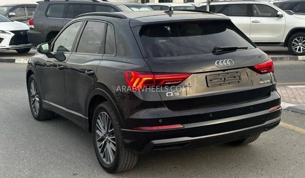 Audi Q3 2020 for Sale in Dubai Image-3