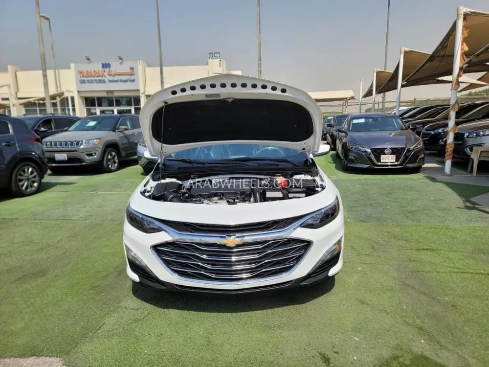 Chevrolet Malibu 2022 for Sale in Sharjah Image-19