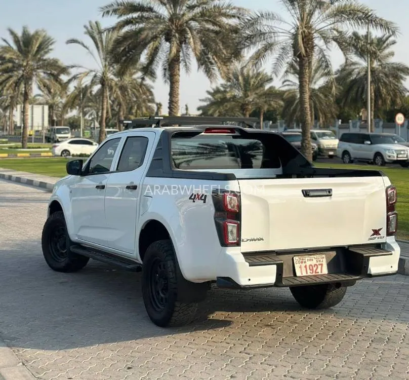 Isuzu DMax 2021 for Sale in Dubai Image-5