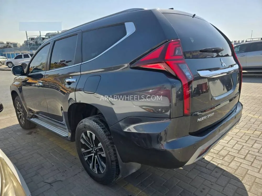 ميتسوبيشي باجيرو سبورت 2021 for Sale in دبي Image-7