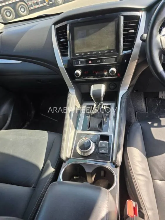 ميتسوبيشي باجيرو سبورت 2021 for Sale in دبي Image-10