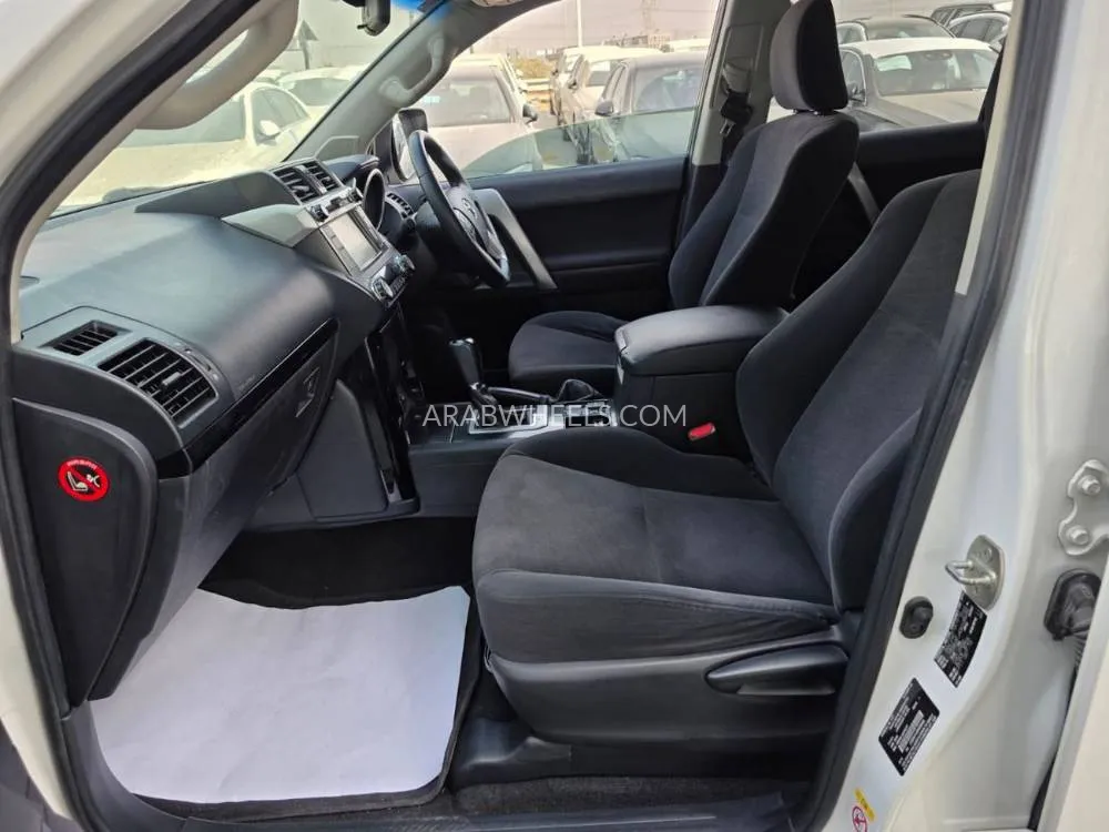 Toyota Land Cruiser Prado 2016 for Sale in Dubai Image-14