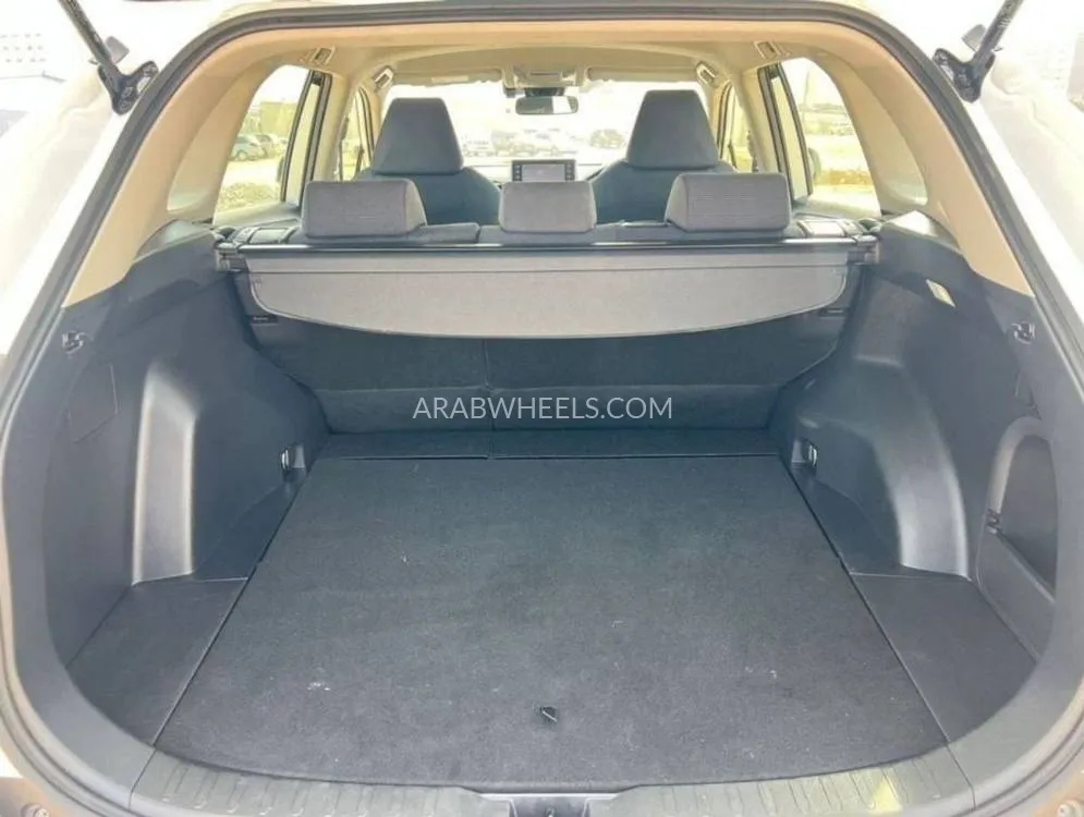 Toyota Rav4 2022 for Sale in Dubai Image-14