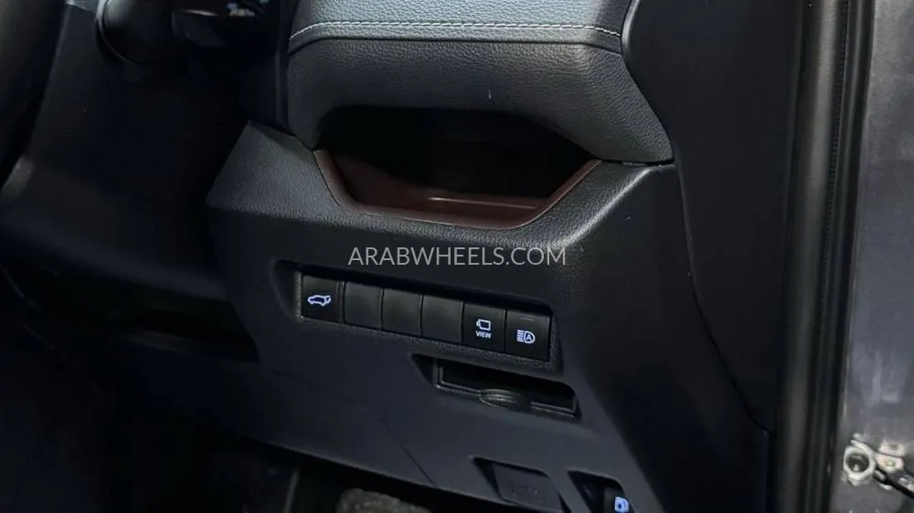 Toyota Rav4 2022 for Sale in Dubai Image-21