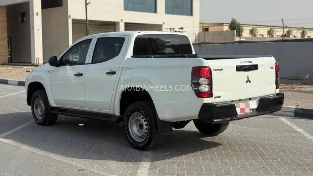 Mitsubishi Triton 2023 for Sale in Dubai Image-7