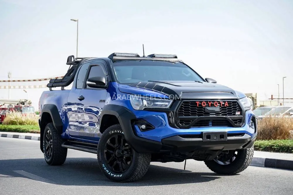 Toyota Hilux 2018 for Sale in Dubai Image-2
